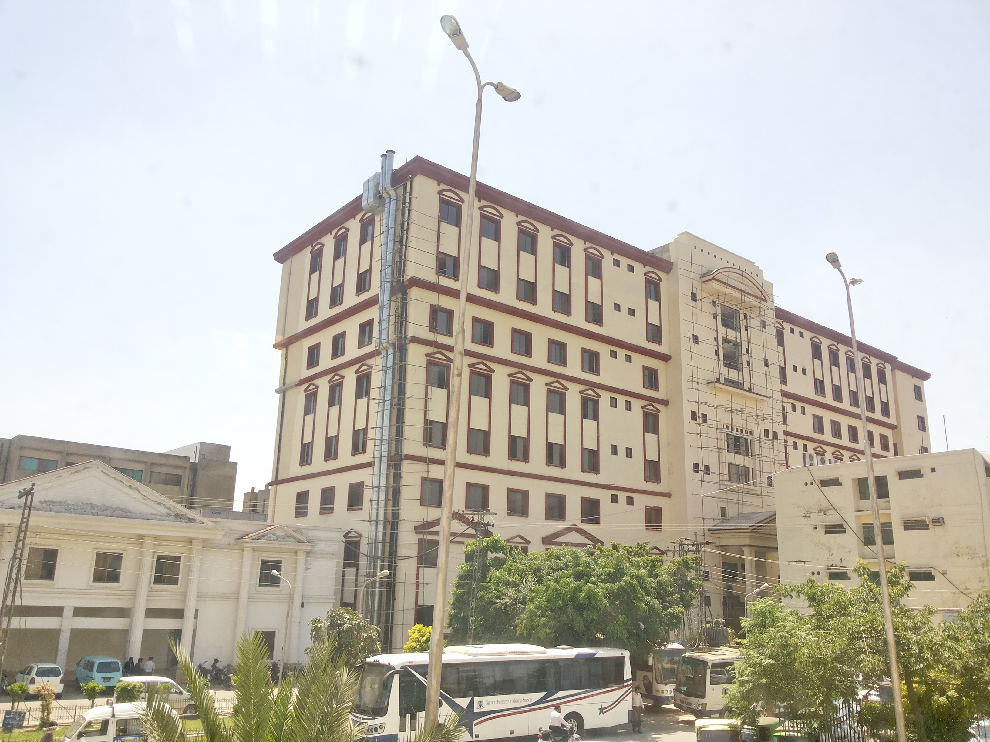 Services Hospital Lahore Building